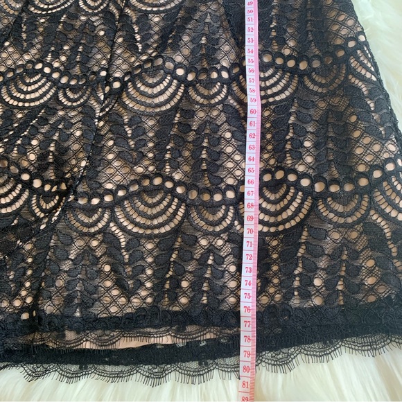 Dynamite Lace Romper - Picture 4 of 12